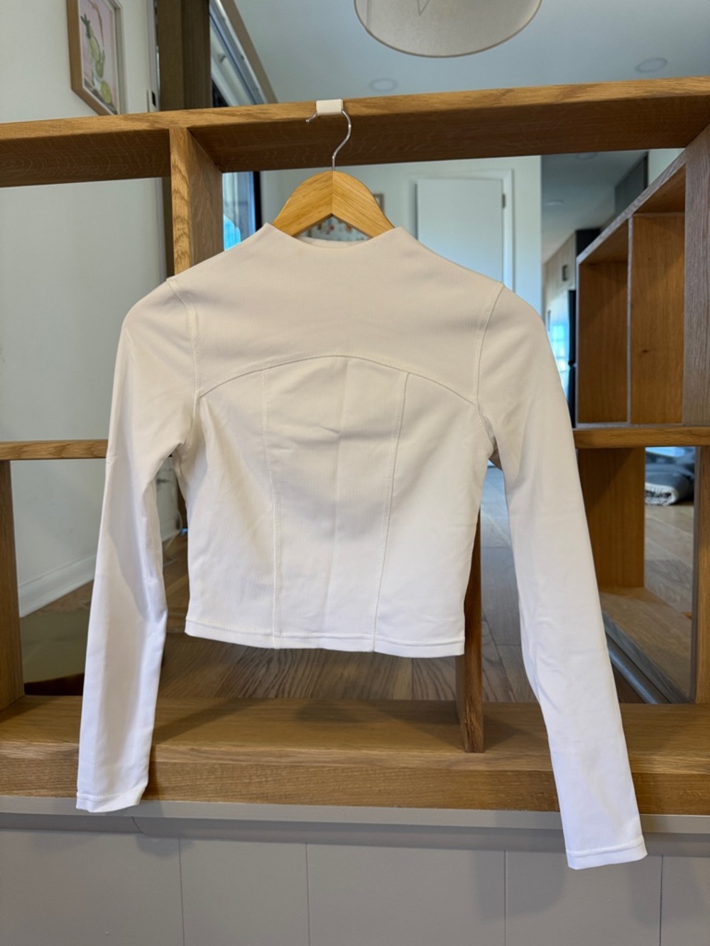 Cropped Long Sleeve White Top - Slim Fit
